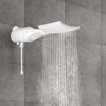 Loren_shower_ambiente