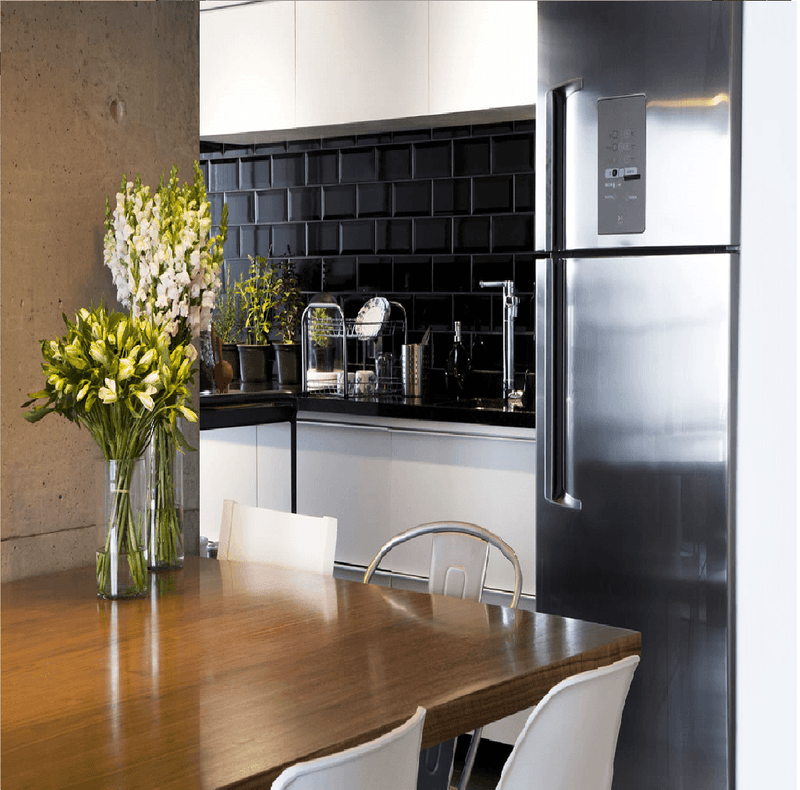 Revestimento_Brilhante_10x20_Metro_Black_Extra_Eliane_1831807